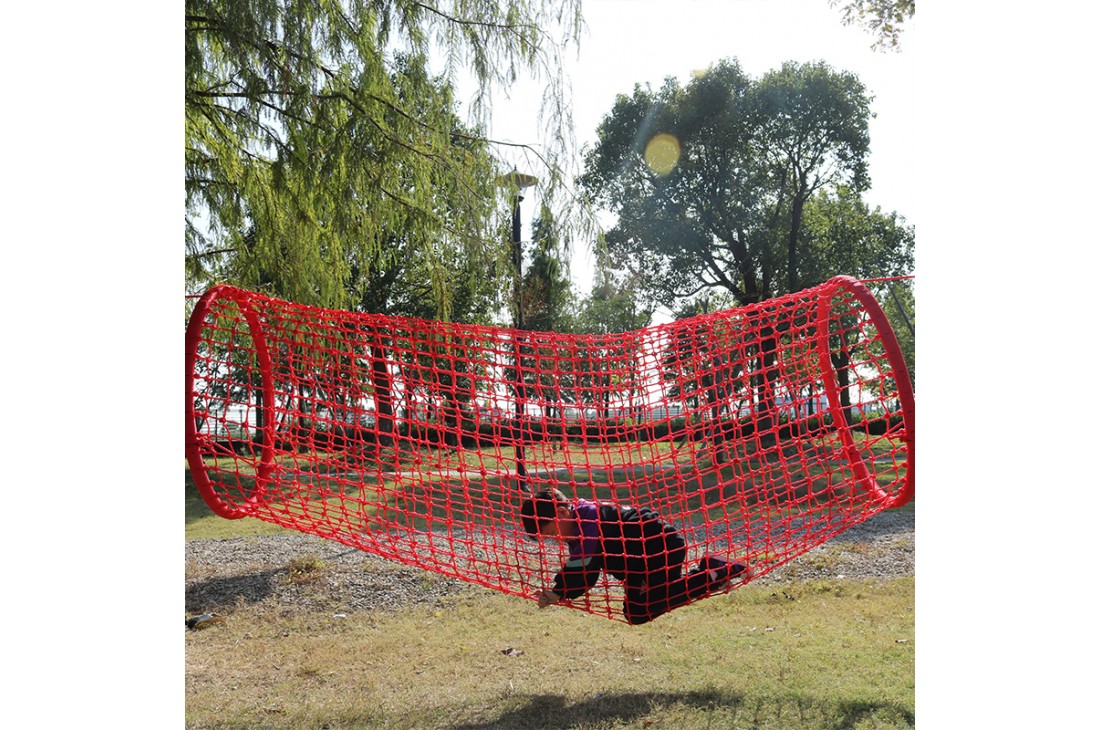 Rope tunnel net